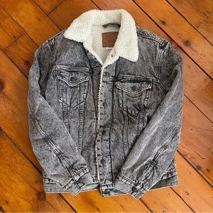 Levi’s Sherpa Trucker Jean Jacket in Grey Acid Wash